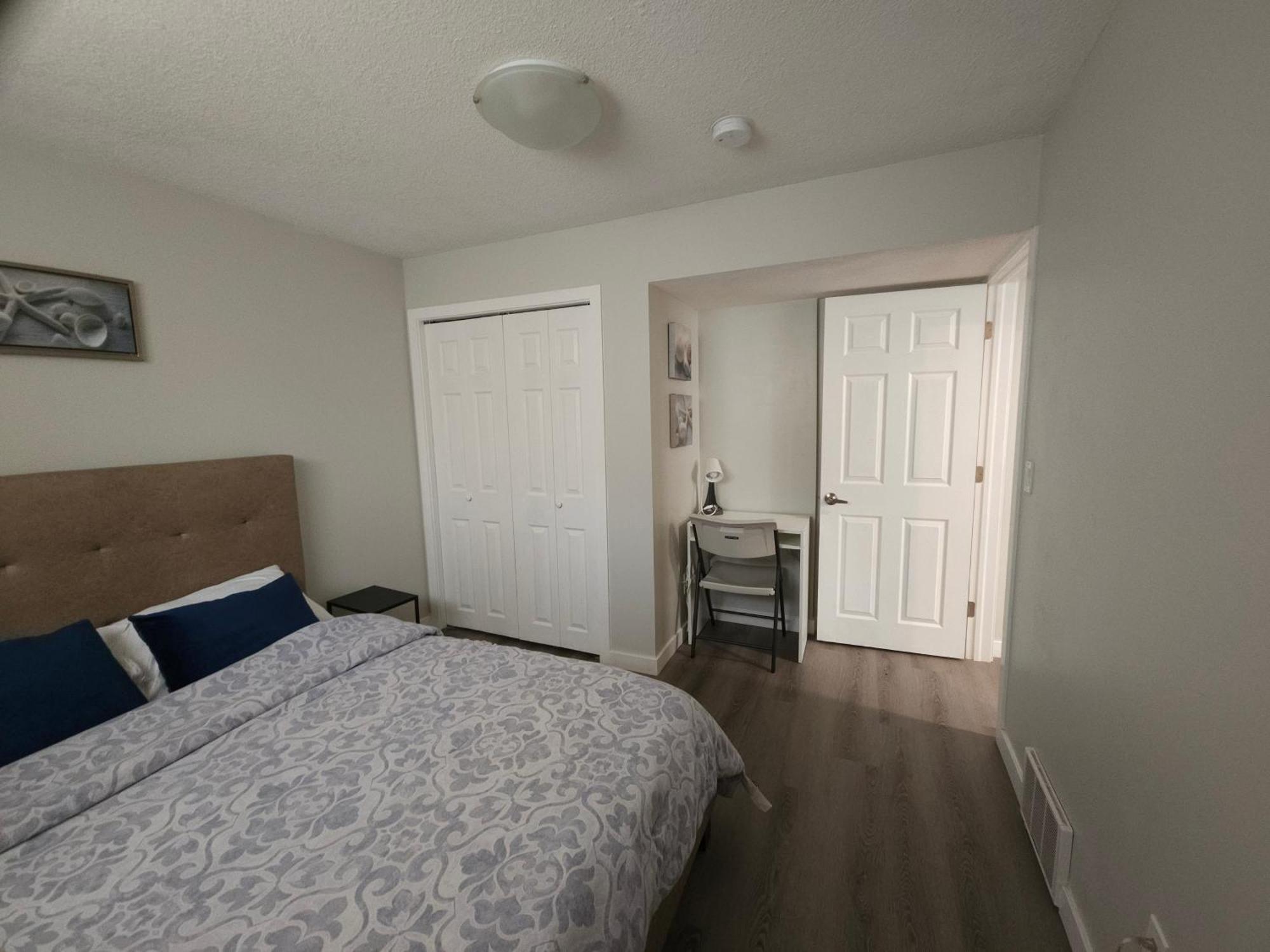 Cozy 2 Bedroom Suite, Queen Beds, Near The Airport 에드먼턴 외부 사진